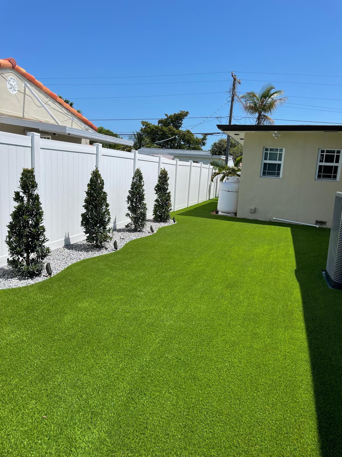 Front yard artificial grass Coral Gables